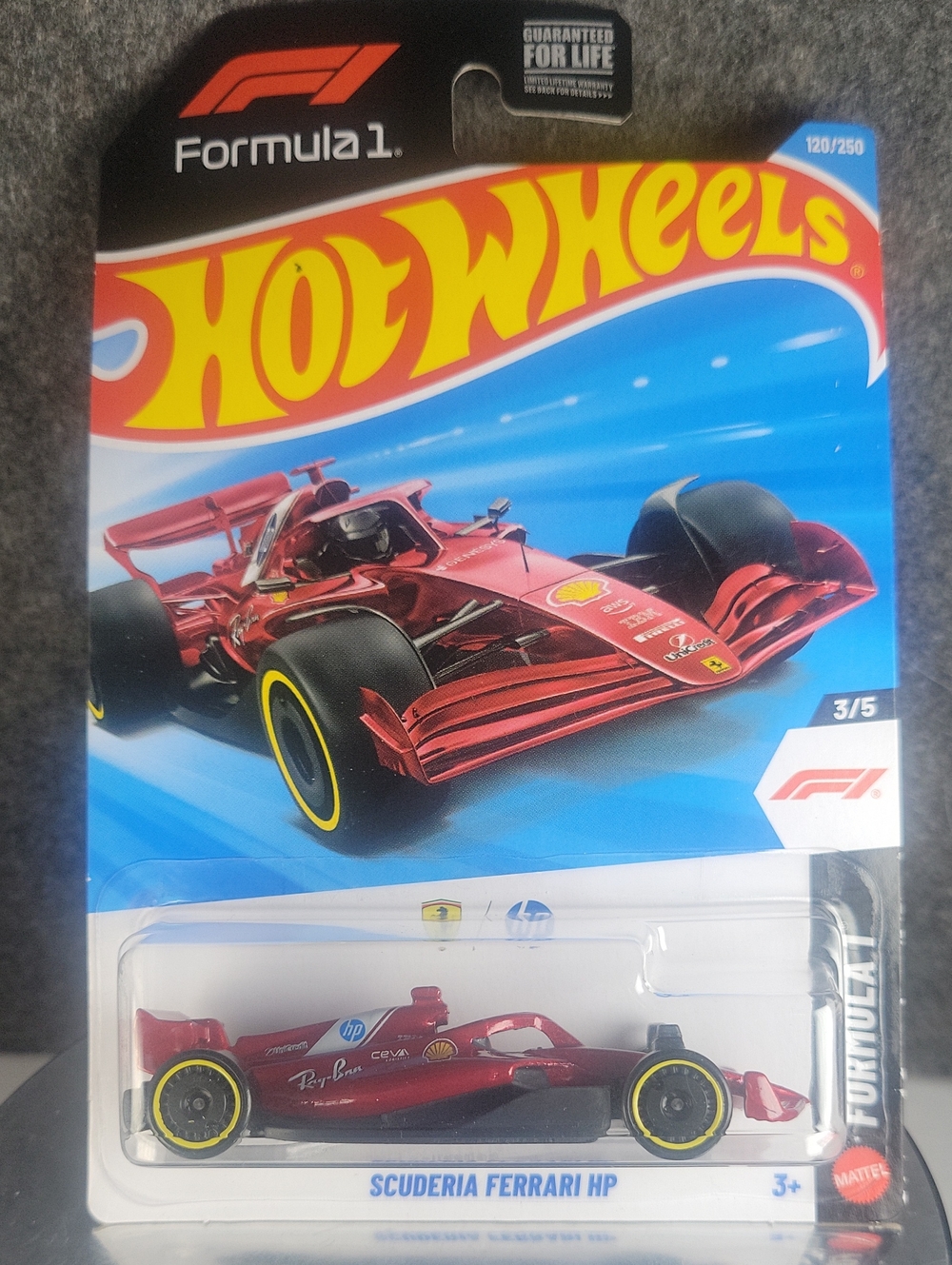 Hot Wheels Scuderia Ferrari HP FORMULA 1 Car - Red
